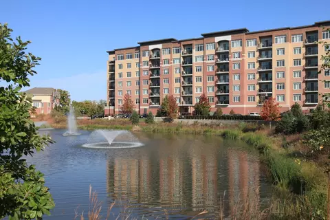 1199 E Port Clinton Rd #610, Vernon Hills, IL 60061