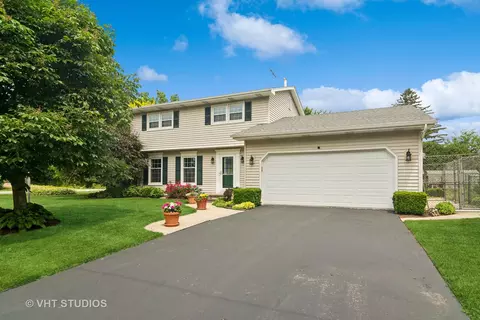 717 Burris Ave, Lake Bluff, IL 60044