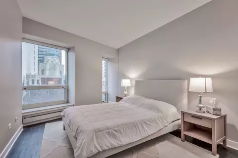 Bedroom - 57 E Delaware Pl #1605, Chicago, IL 60611 photo 3 of 4
