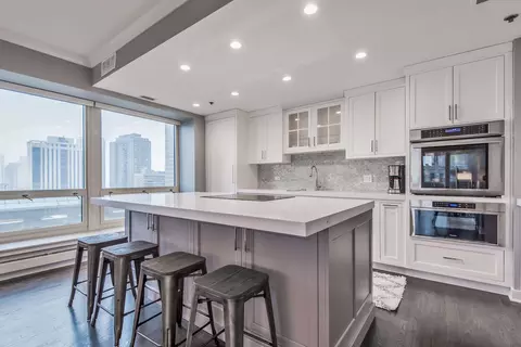 Kitchen - 57 E Delaware Pl #1605, Chicago, IL 60611 photo 2 of 4