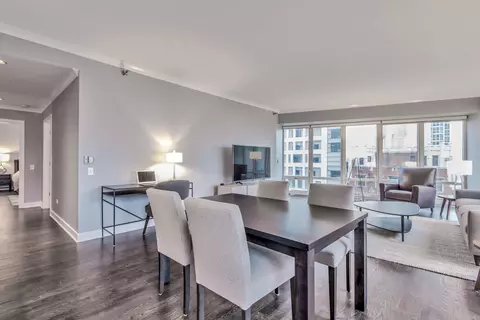 Dining - 57 E Delaware Pl #1605, Chicago, IL 60611 photo 2 of 3