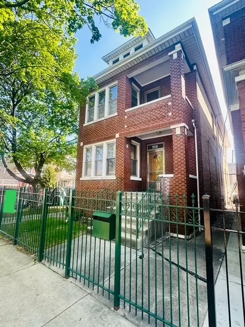 Exterior - 4001 S Albany Ave, Chicago, IL 60632 photo 2 of 7
