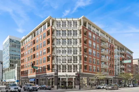 1001 W Madison St #211, Chicago, IL 60607