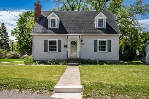 3803 Charles St, Rockford, IL 61108
