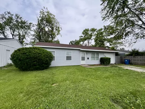 2422 E Washington St, Urbana, IL 61802