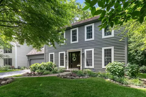 4774 Kings Way, Gurnee, IL 60031