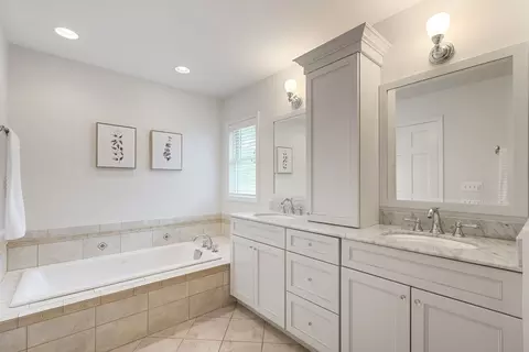 Bath - 323 E Washington Ave, Lake Bluff, IL 60044 photo 2 of 3