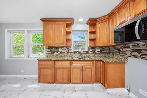 2058 W 70th Pl, Chicago, IL 60636 photo 14