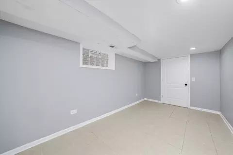 2058 W 70th Pl, Chicago, IL 60636 photo 31