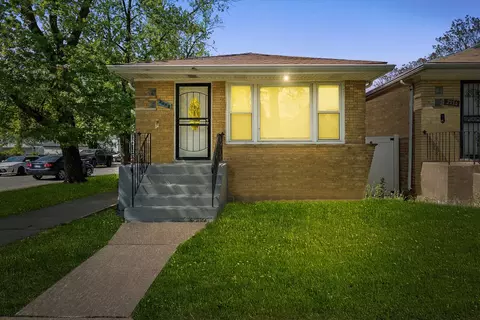 2058 W 70th Pl, Chicago, IL 60636 photo 3