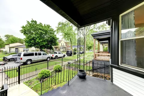 Exterior - 614 E 92nd Pl, Chicago, IL 60619 photo 4 of 4