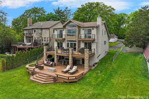 27673 W Lake Shore Dr, Spring Grove, IL 60081