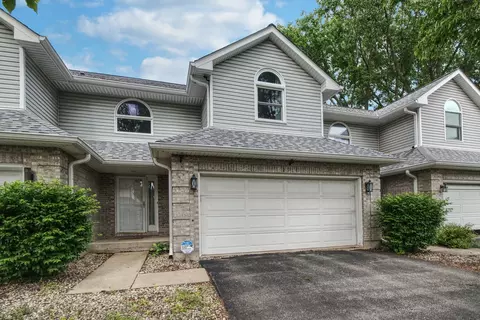 2516 Tulip Ln, Crest Hill, IL 60403