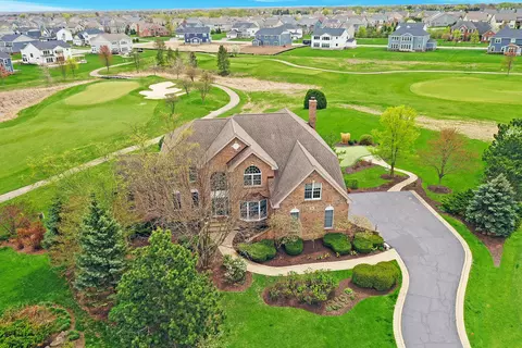 13 Somerset Hills Ct, Hawthorn Woods, IL 60047