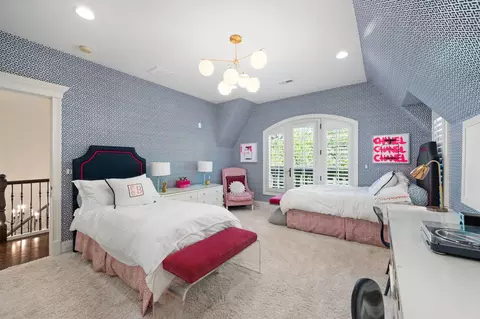 Bedroom - 494 Greenleaf Ave, Glencoe, IL 60022 photo 4 of 5