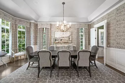 Dining - 494 Greenleaf Ave, Glencoe, IL 60022 photo 1 of 2