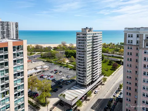 5601 N Sheridan Rd #4D, Chicago, IL 60660