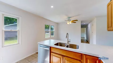 1510 Hillside Ln, Mchenry, IL 60051 photo 9