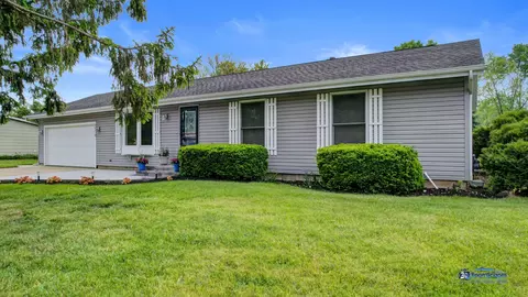 1510 Hillside Ln, Mchenry, IL 60051 photo 3