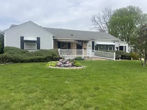 204 Elm St, Morrison, IL 61270