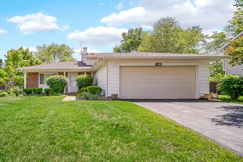 3795 Whispering Trails Dr, Hoffman Estates, IL 60192
