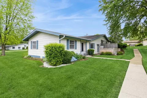903 Wiltshire Dr #S2, Mchenry, IL 60050