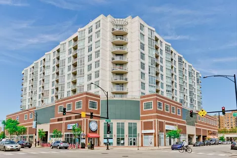 1134 W Granville Ave #720, Chicago, IL 60660