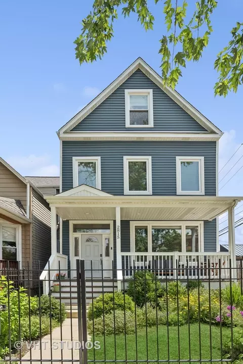 2815 N Richmond St, Chicago, IL 60618