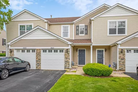 2015 Limestone Ln, Carpentersville, IL 60110