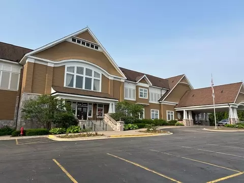 Exterior - 112 Danada Dr, Wheaton, IL 60189 photo 16 of 16