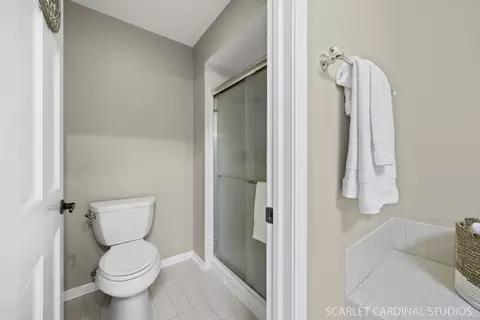 Bath - 112 Danada Dr, Wheaton, IL 60189 photo 3 of 5