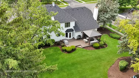 View/Area - 112 Danada Dr, Wheaton, IL 60189 photo 2 of 12