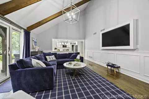 Living - 112 Danada Dr, Wheaton, IL 60189 photo 2 of 2