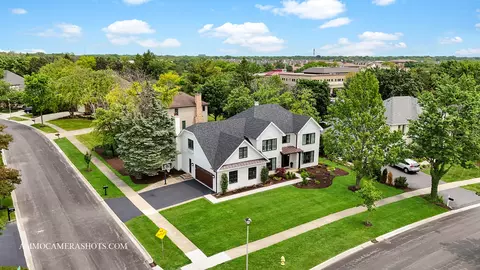 View/Area - 112 Danada Dr, Wheaton, IL 60189 photo 6 of 12