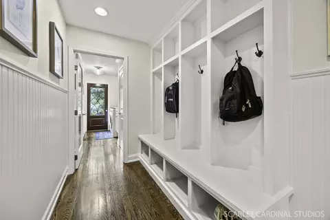 Entry Way - 112 Danada Dr, Wheaton, IL 60189 photo 3 of 4