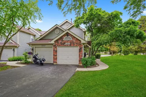 1051 Rockport Dr, Carol Stream, IL 60188