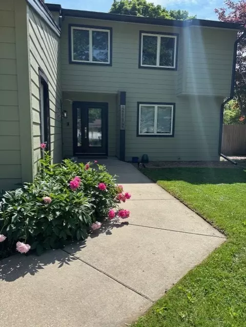 Exterior - 2112 Mayfair Rd, Champaign, IL 61821 photo 5 of 9