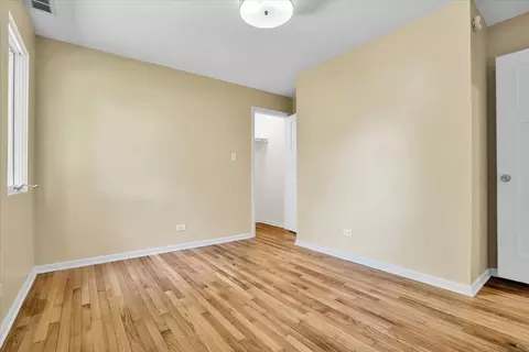 2425 W Riverside Dr, Mchenry, IL 60050 photo 11