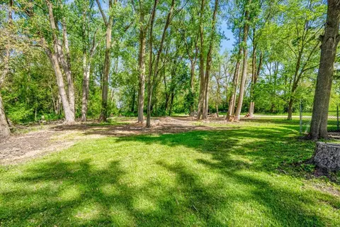 2425 W Riverside Dr, Mchenry, IL 60050 photo 24