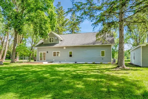 2425 W Riverside Dr, Mchenry, IL 60050 photo 17