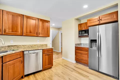 2425 W Riverside Dr, Mchenry, IL 60050 photo 10