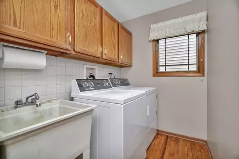 Other - 910 N Dovington Dr, Hoffman Estates, IL 60169 photo 1 of 6