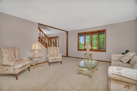 Living - 910 N Dovington Dr, Hoffman Estates, IL 60169 photo 3 of 7