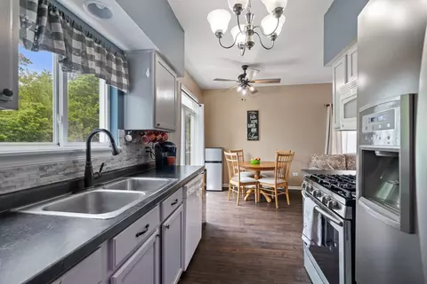 2722 Hoffman St, Plano, IL 60545 photo 7