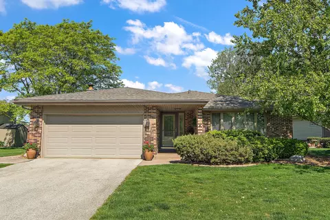 14712 Maplecreek Dr, Orland Park, IL 60467