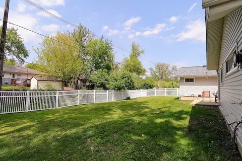 80 Flagstaff Ln, Hoffman Estates, IL 60169 photo 23