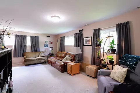 80 Flagstaff Ln, Hoffman Estates, IL 60169 photo 10