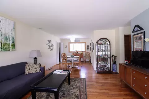 80 Flagstaff Ln, Hoffman Estates, IL 60169 photo 3