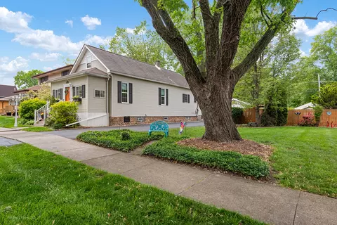 Exterior - 17918 Ridgewood Ave, Lansing, IL 60438 photo 2 of 5