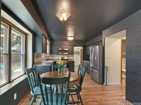 Kitchen - 5501 Abbey Dr, Mchenry, IL 60050 photo 3 of 3